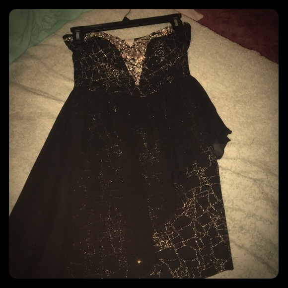 Formal black dress - Picture 1 of 1